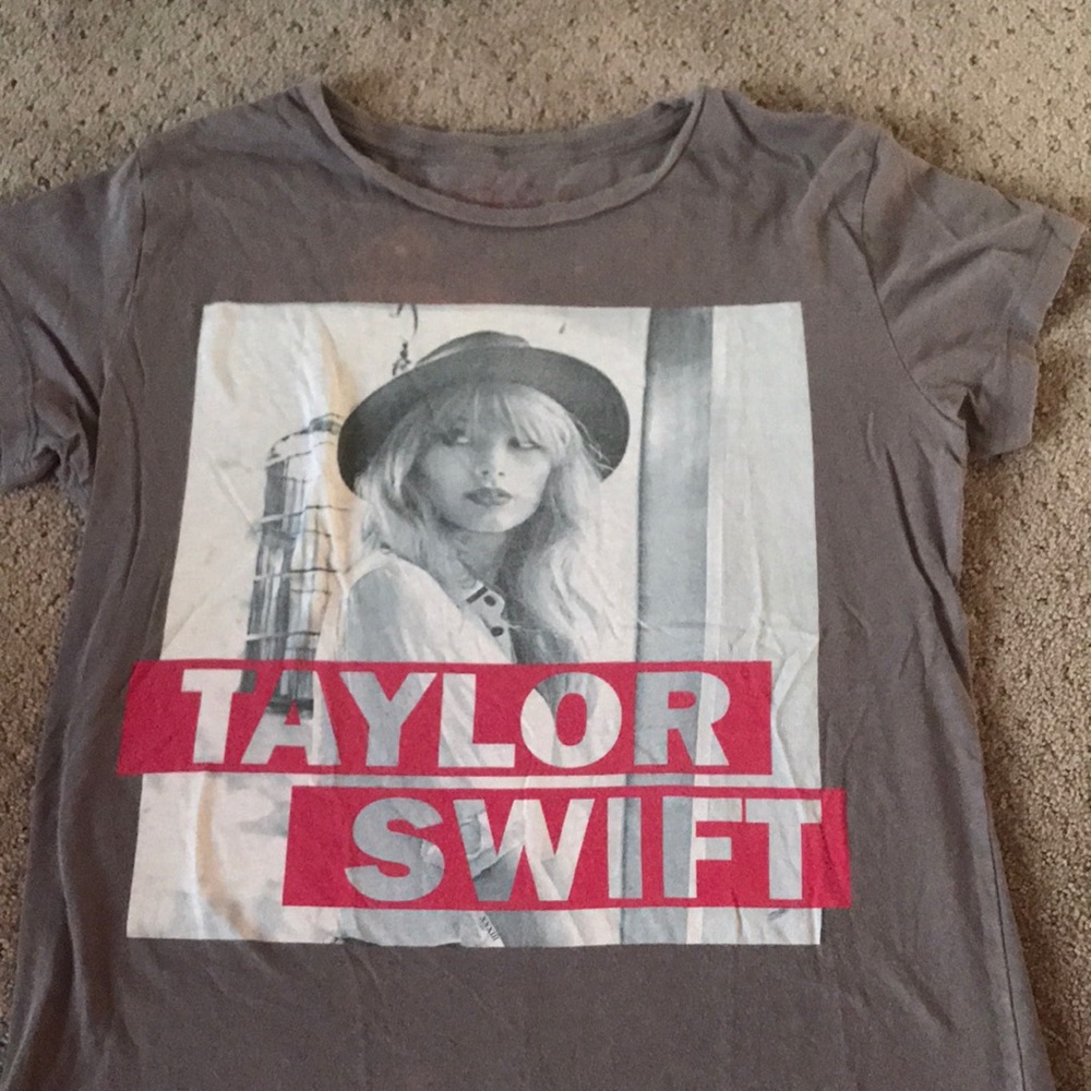Taylor Swift RED era tshirt.